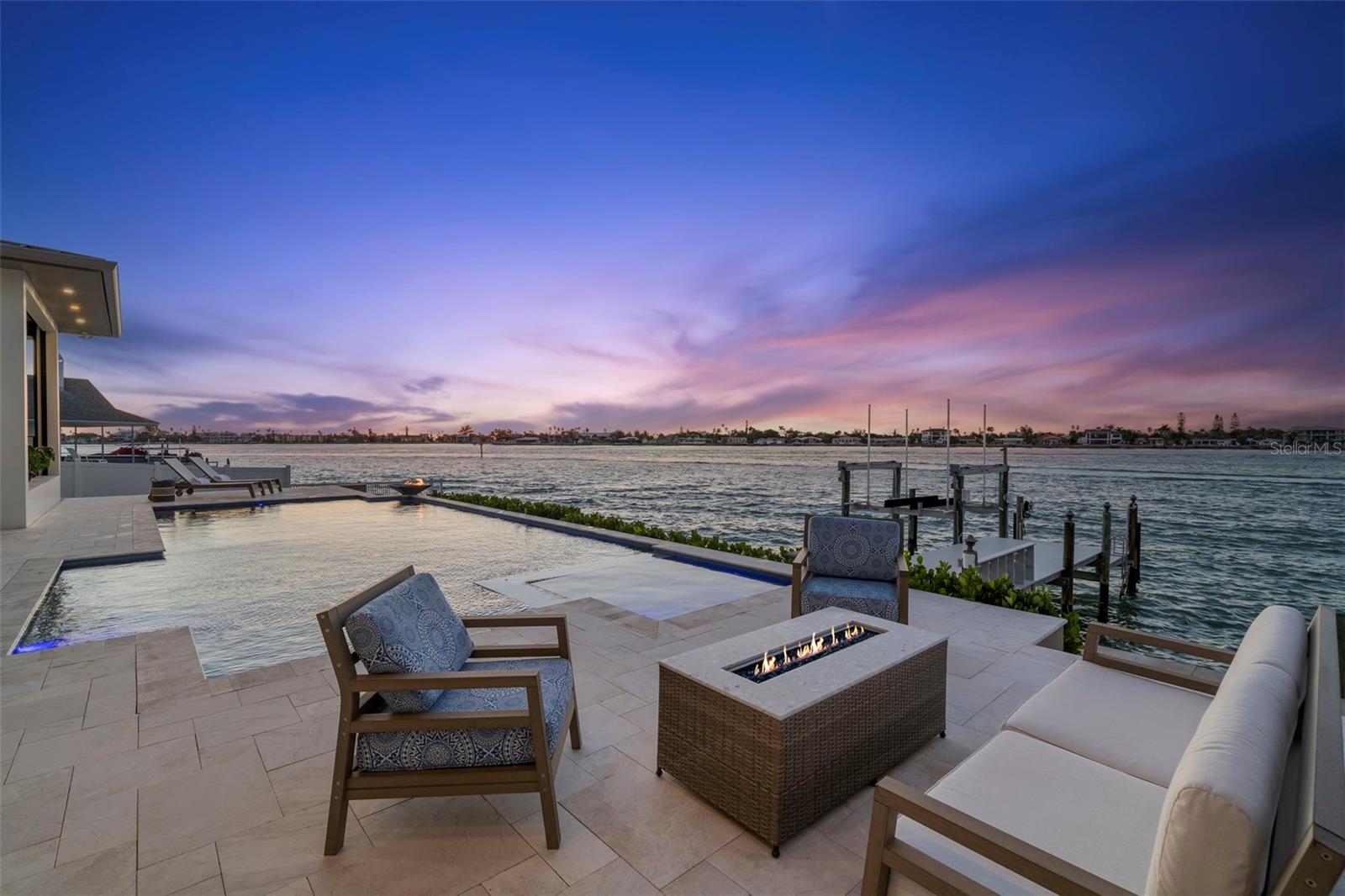 TIERRA VERDE UNIT 1 3RD REP - Residential