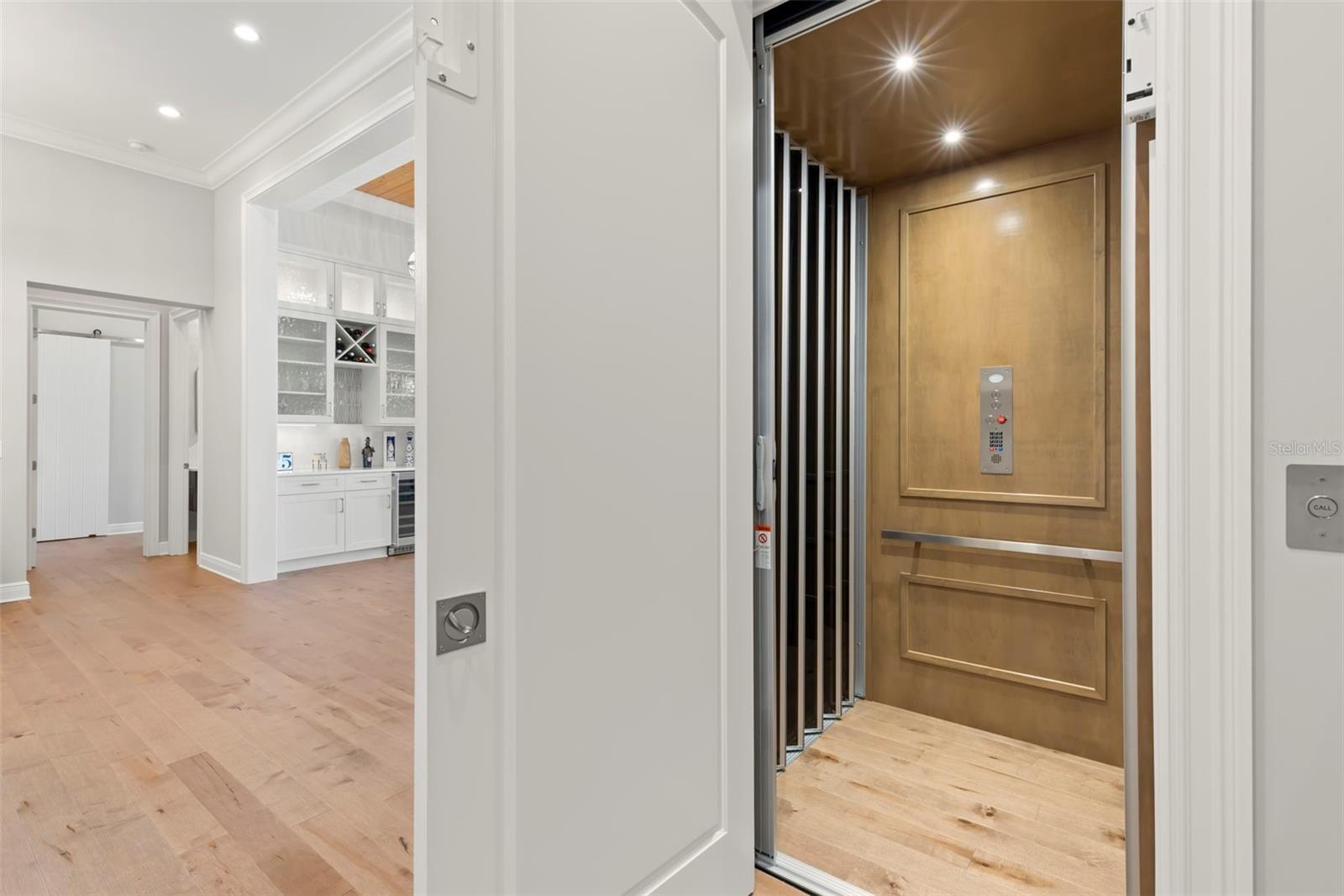 TIERRA VERDE UNIT 1 3RD REP - Residential