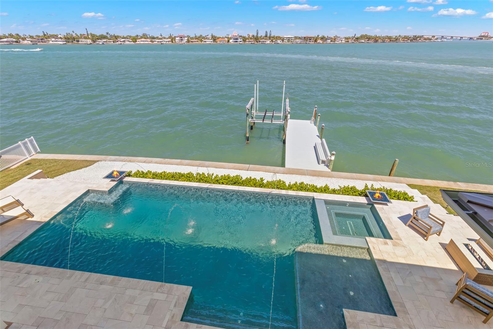 TIERRA VERDE UNIT 1 3RD REP - Residential
