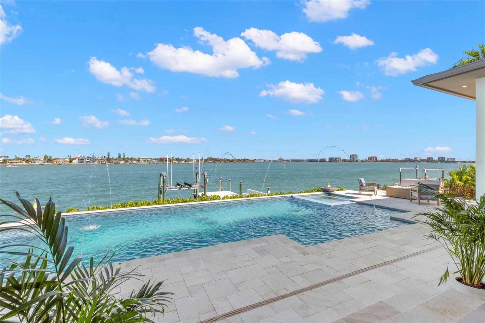 TIERRA VERDE UNIT 1 3RD REP - Residential