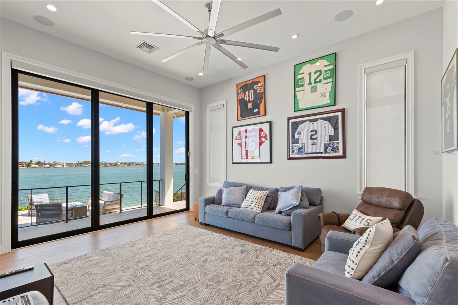 TIERRA VERDE UNIT 1 3RD REP - Residential