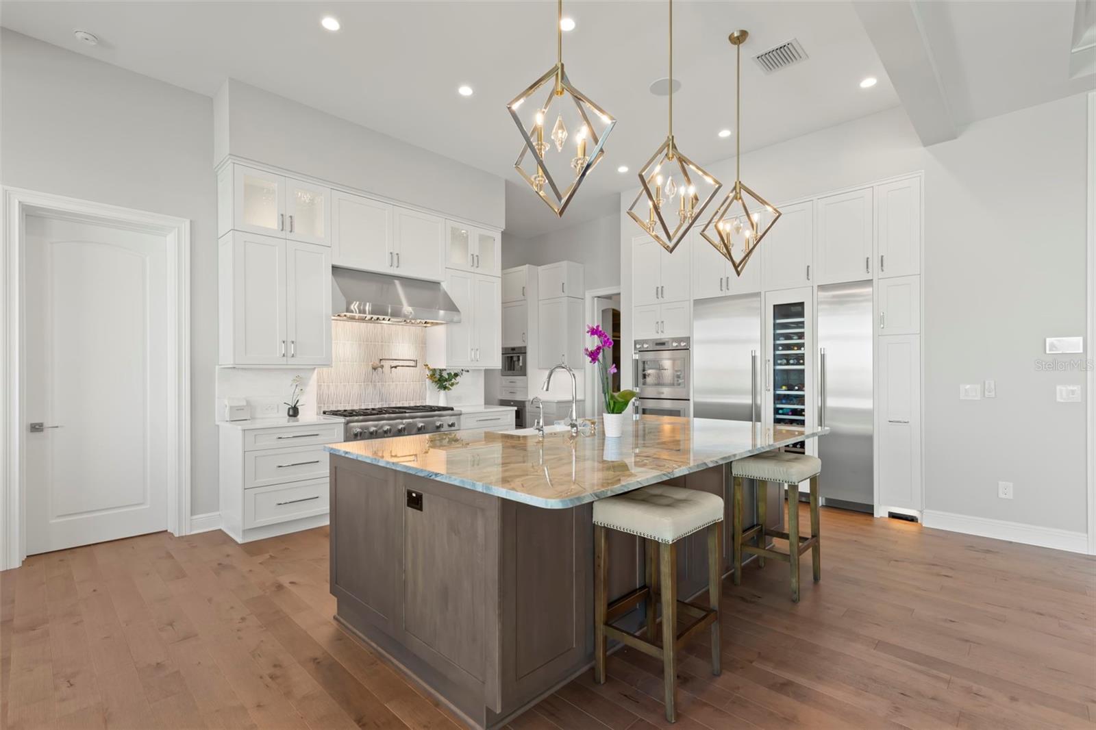 TIERRA VERDE UNIT 1 3RD REP - Residential