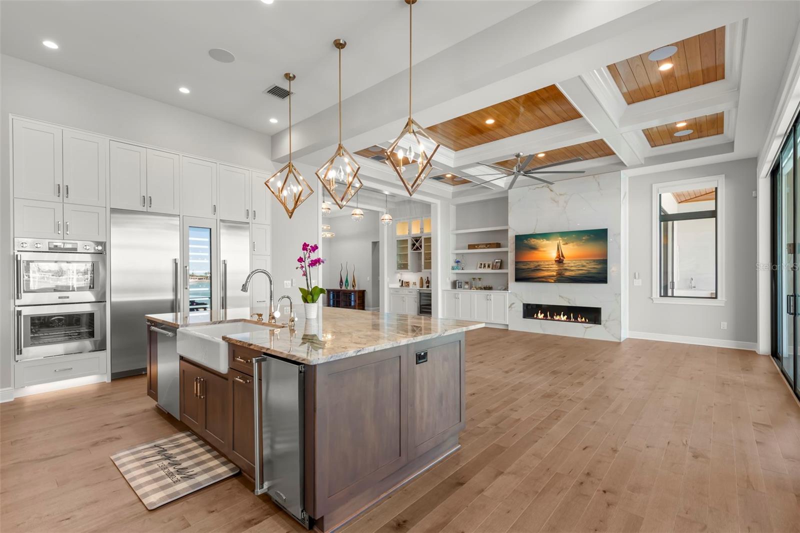 TIERRA VERDE UNIT 1 3RD REP - Residential