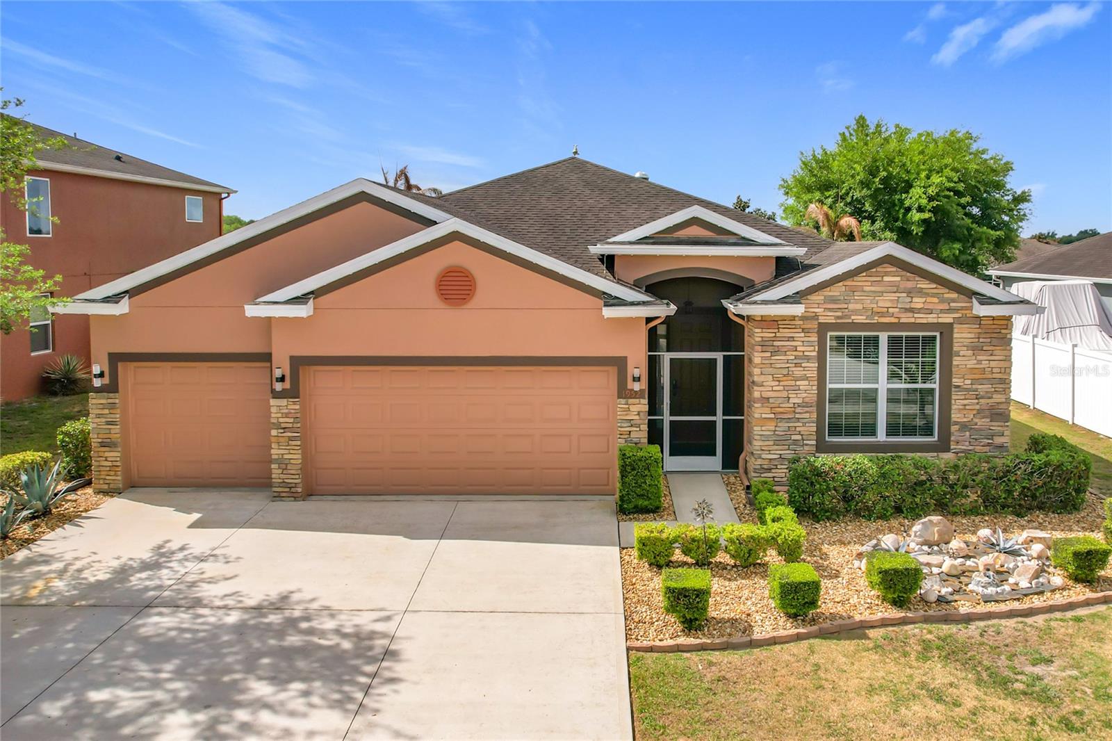 WIND MEADOWS - Residential