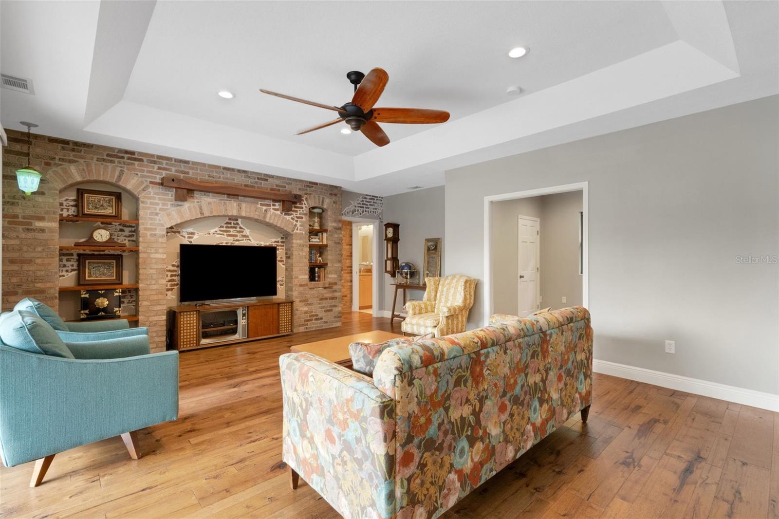 OVERBROOK GARDENS - Residential