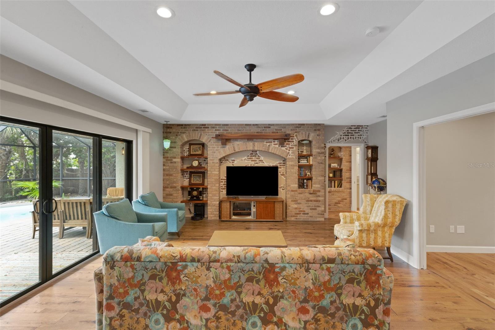 OVERBROOK GARDENS - Residential