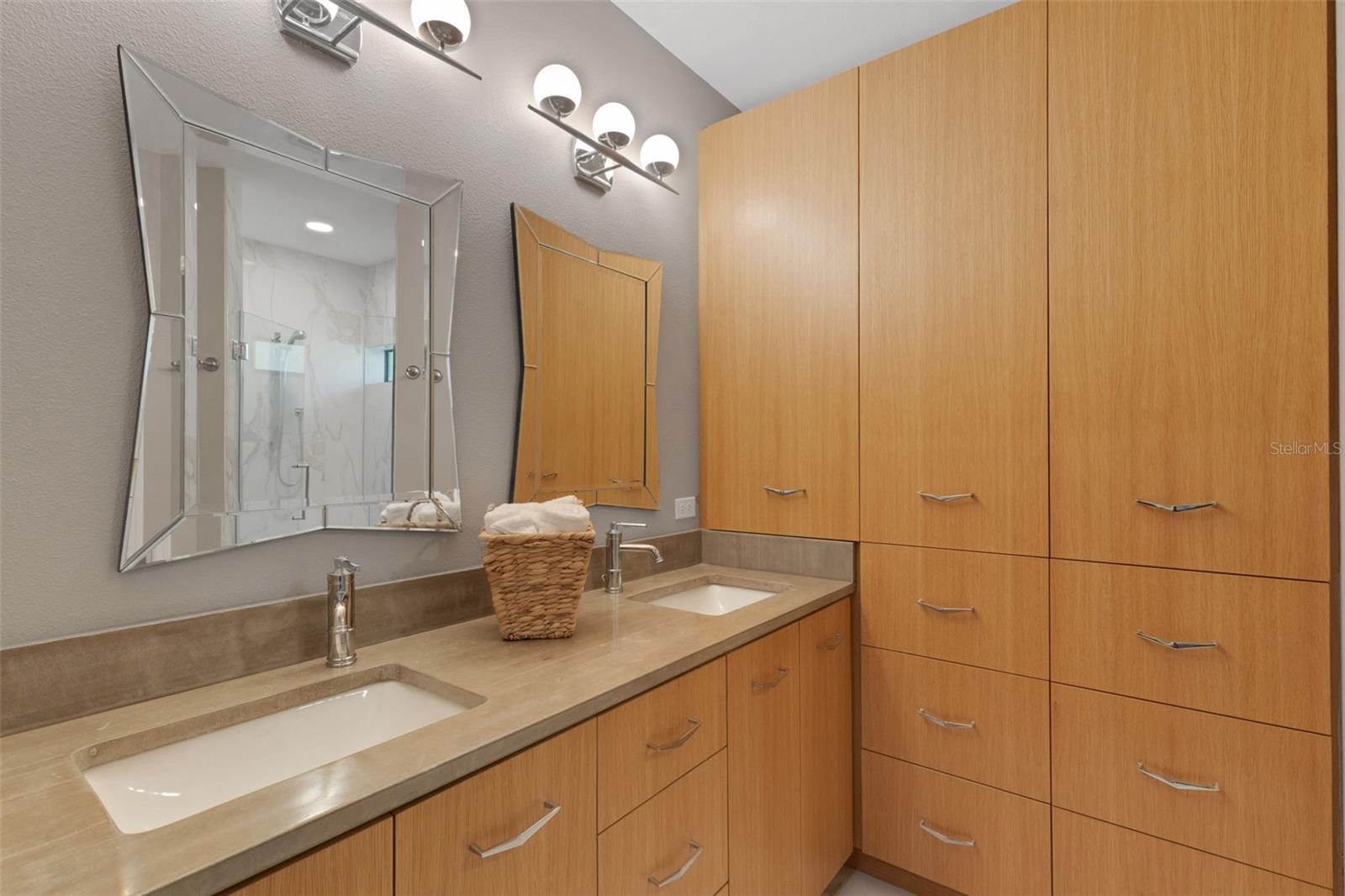 OVERBROOK GARDENS - Residential