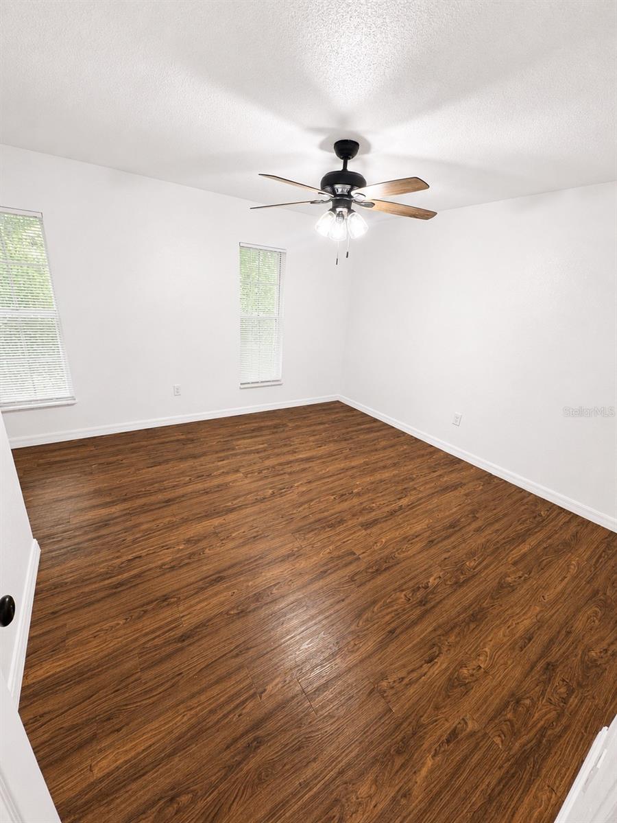 BRIARWOOD APARTMENTS - Residential Lease