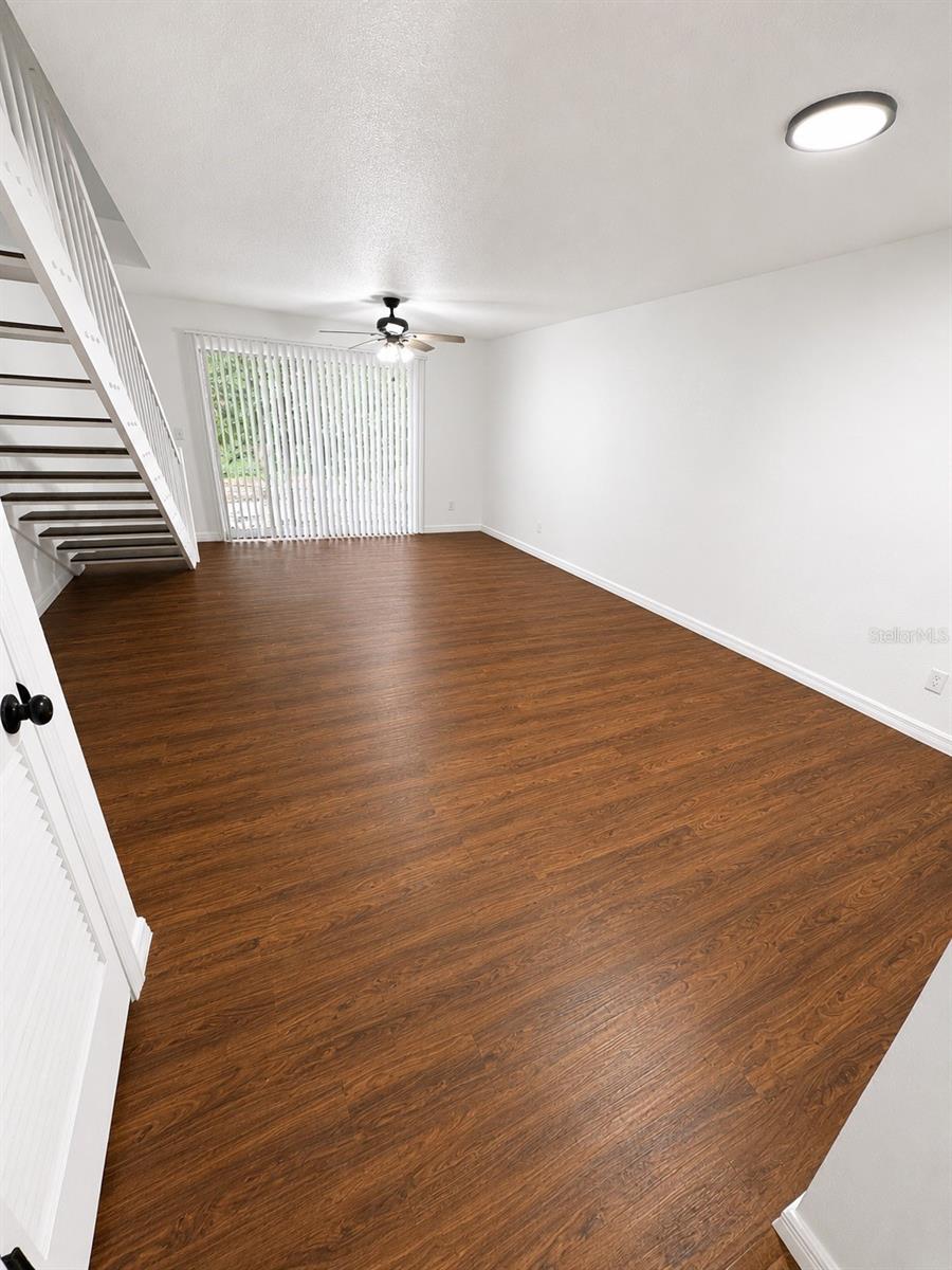 BRIARWOOD APARTMENTS - Residential Lease