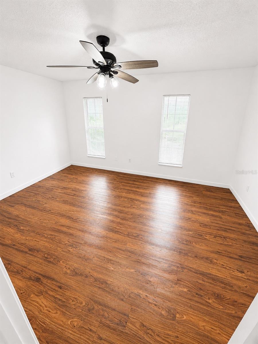 BRIARWOOD APARTMENTS - Residential Lease