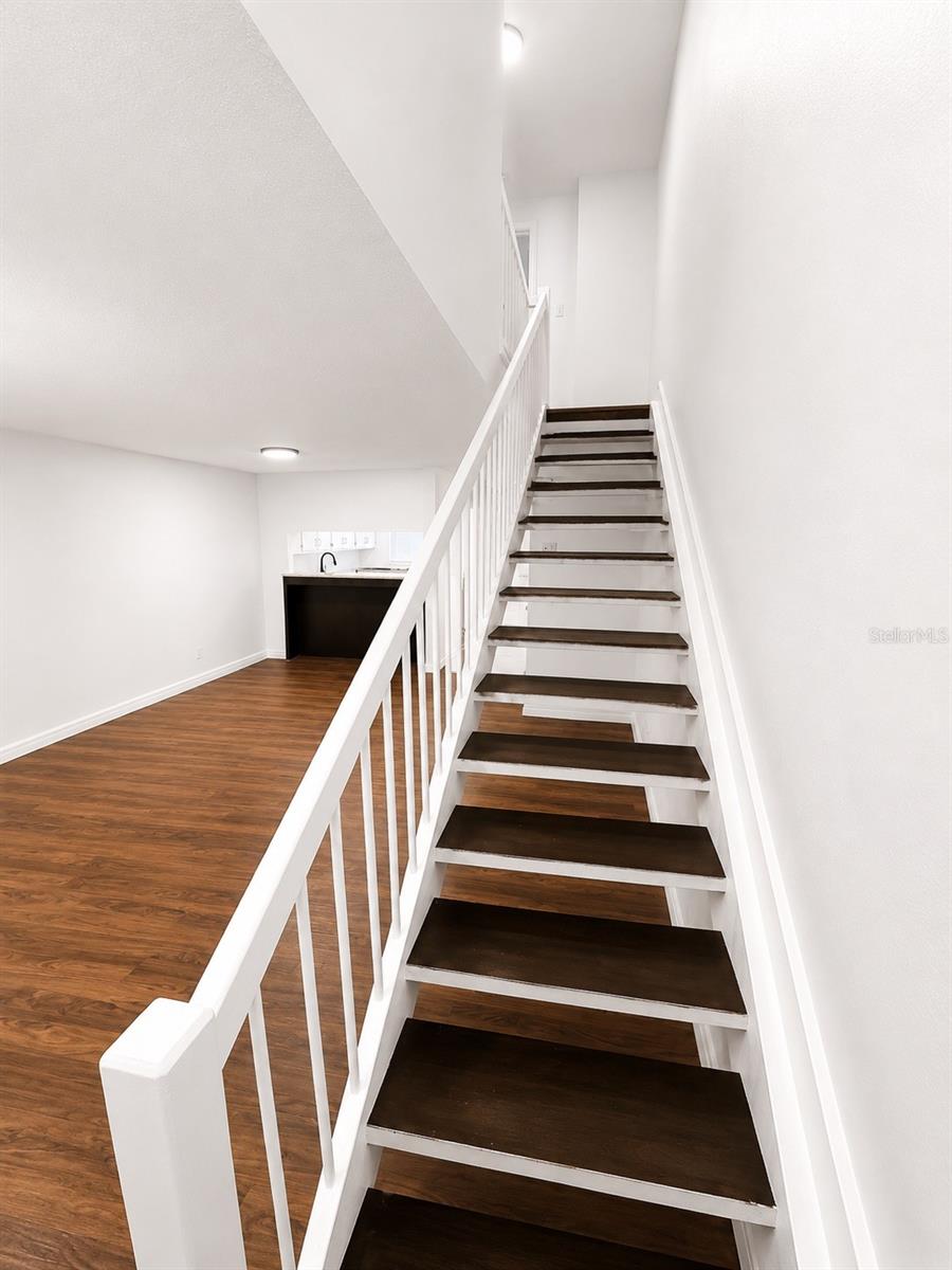 BRIARWOOD APARTMENTS - Residential Lease