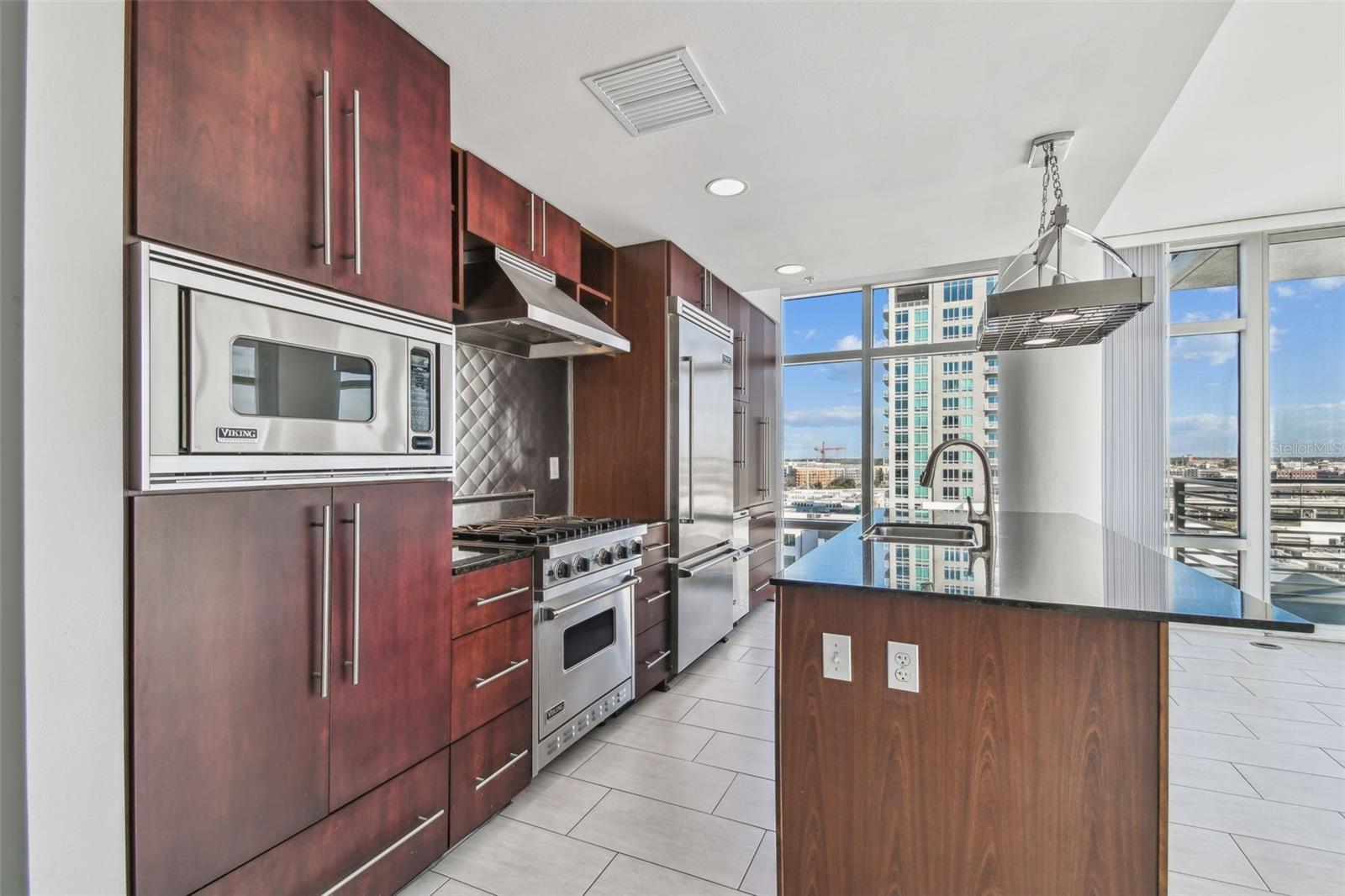 GRAND CENTRAL AT KENNEDY RESID - Residential