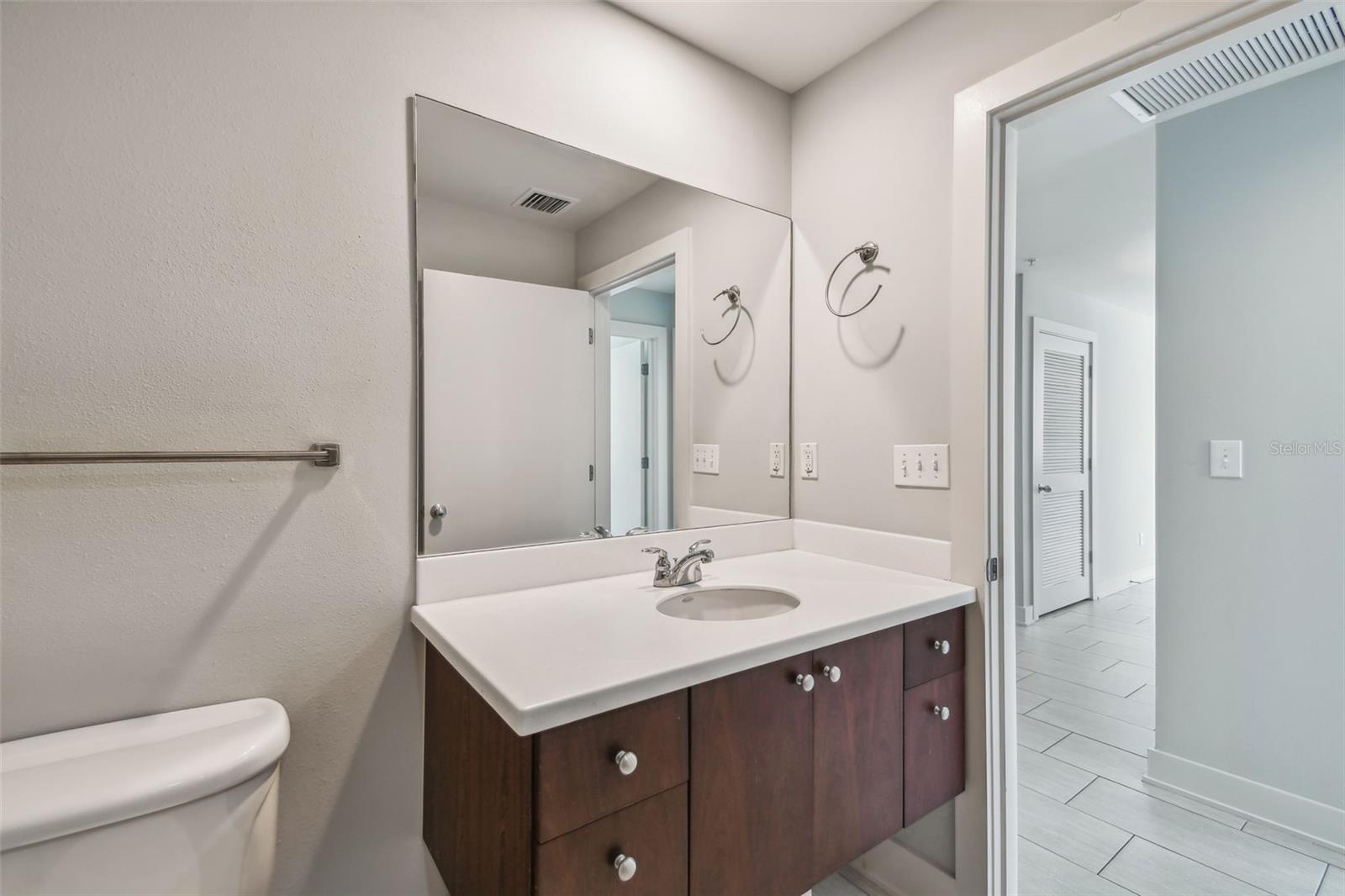 GRAND CENTRAL AT KENNEDY RESID - Residential