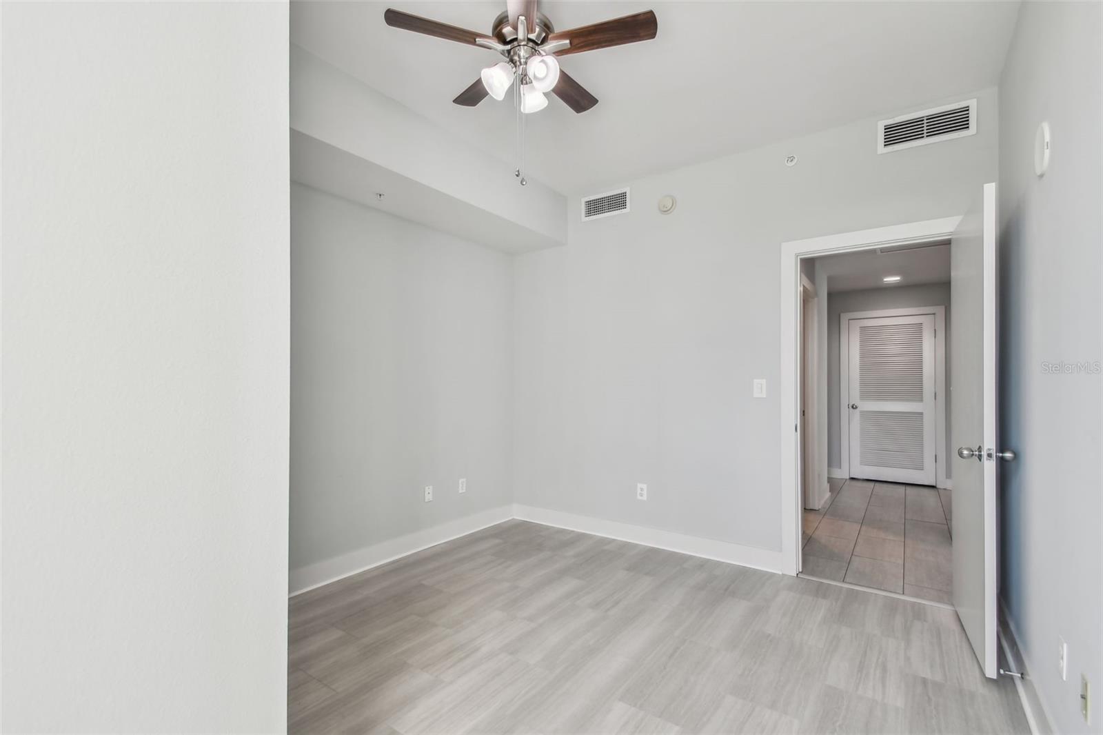 GRAND CENTRAL AT KENNEDY RESID - Residential