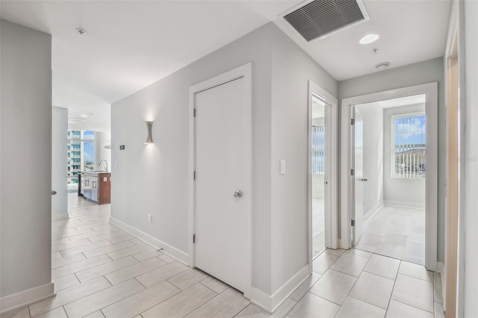GRAND CENTRAL AT KENNEDY RESID - Residential