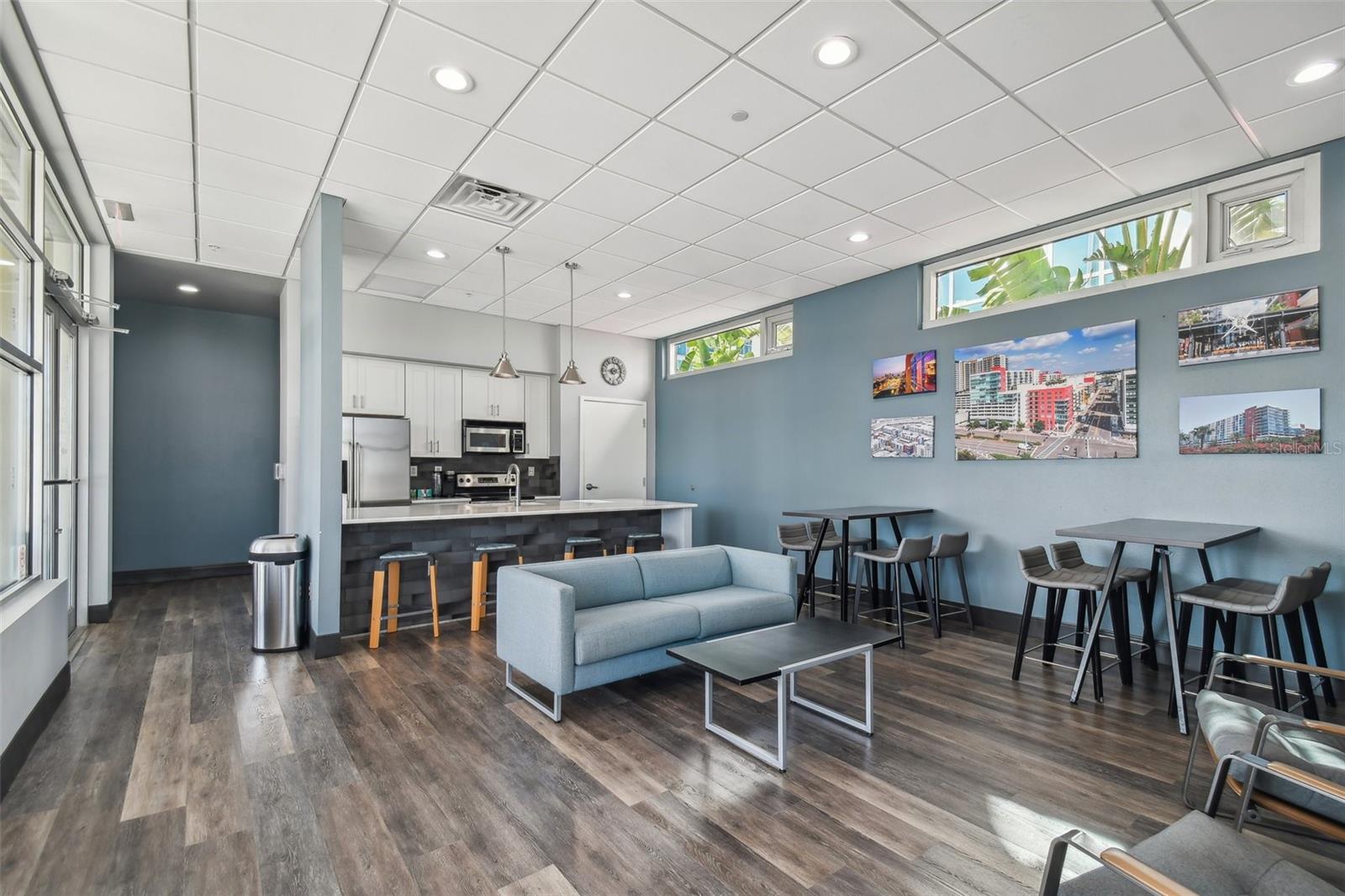 GRAND CENTRAL AT KENNEDY RESID - Residential