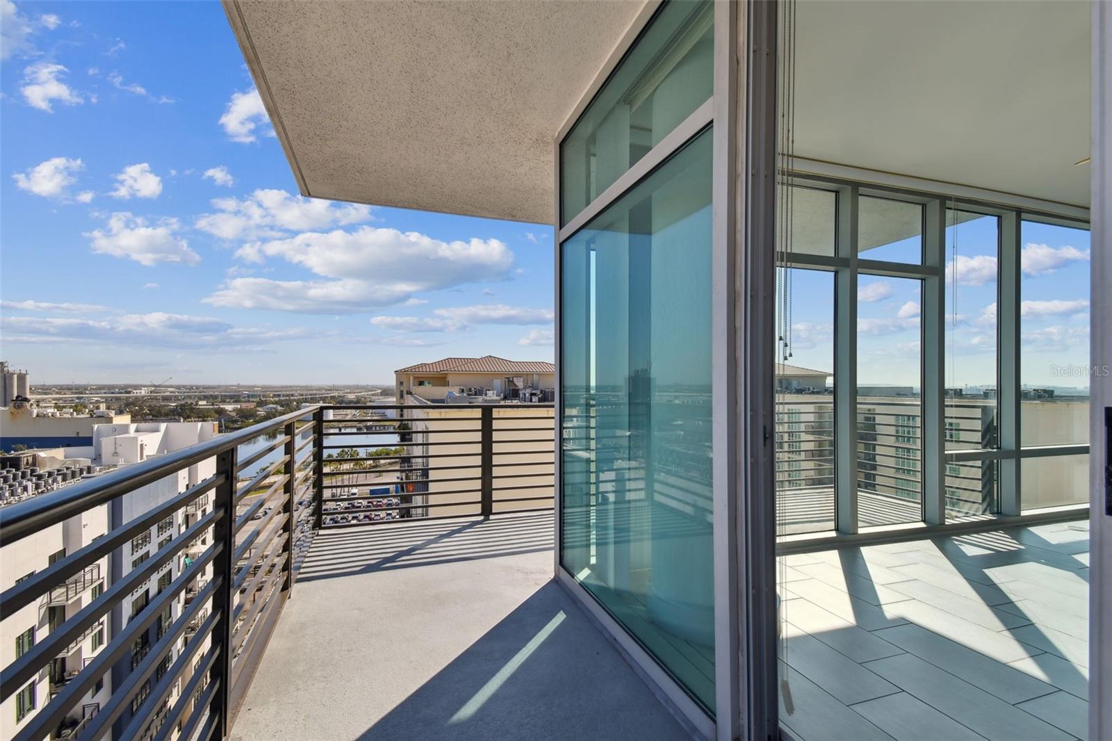 GRAND CENTRAL AT KENNEDY RESID - Residential