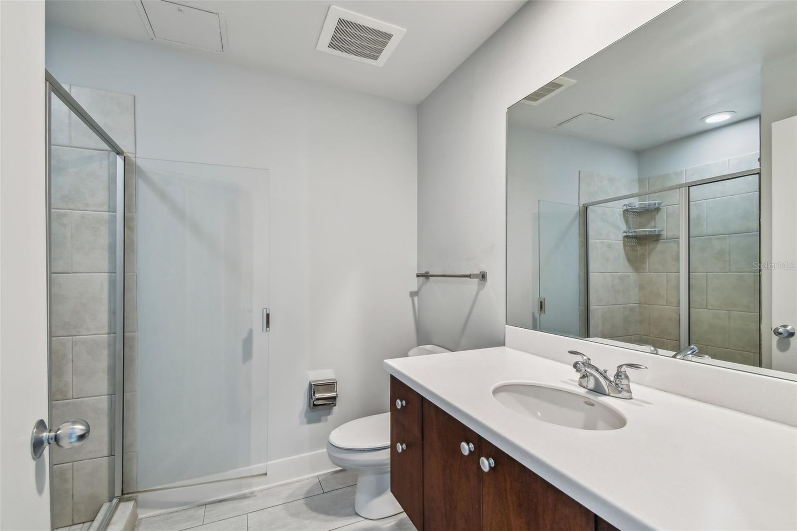 GRAND CENTRAL AT KENNEDY RESID - Residential