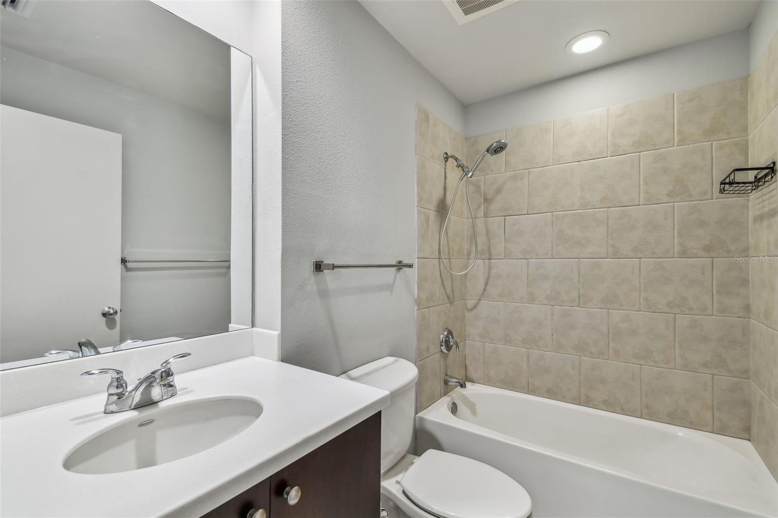 GRAND CENTRAL AT KENNEDY RESID - Residential