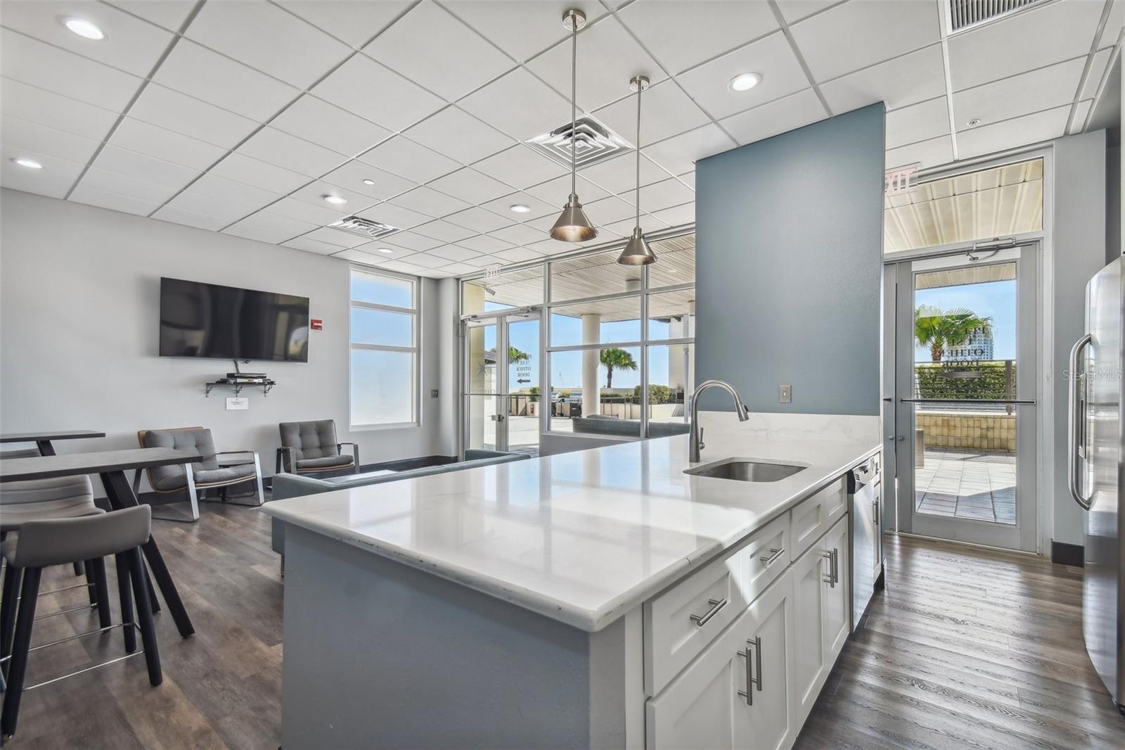 GRAND CENTRAL AT KENNEDY RESID - Residential