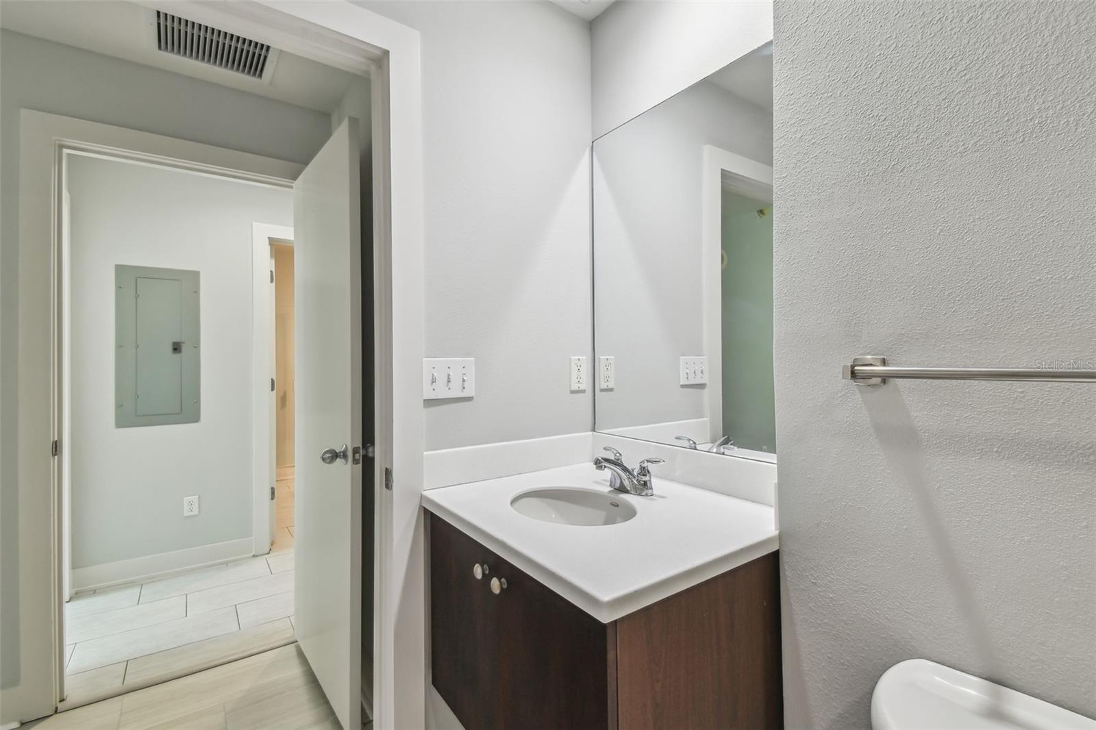 GRAND CENTRAL AT KENNEDY RESID - Residential
