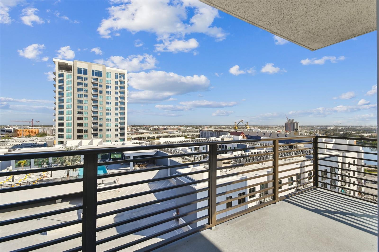 GRAND CENTRAL AT KENNEDY RESID - Residential