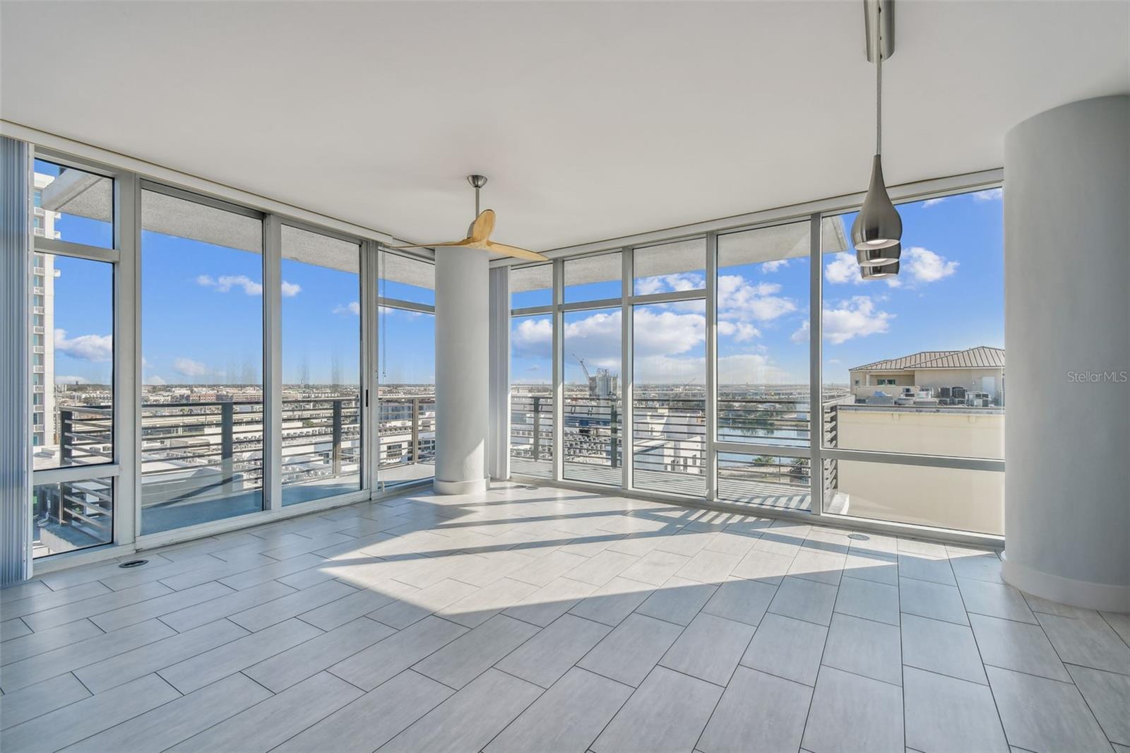 GRAND CENTRAL AT KENNEDY RESID - Residential