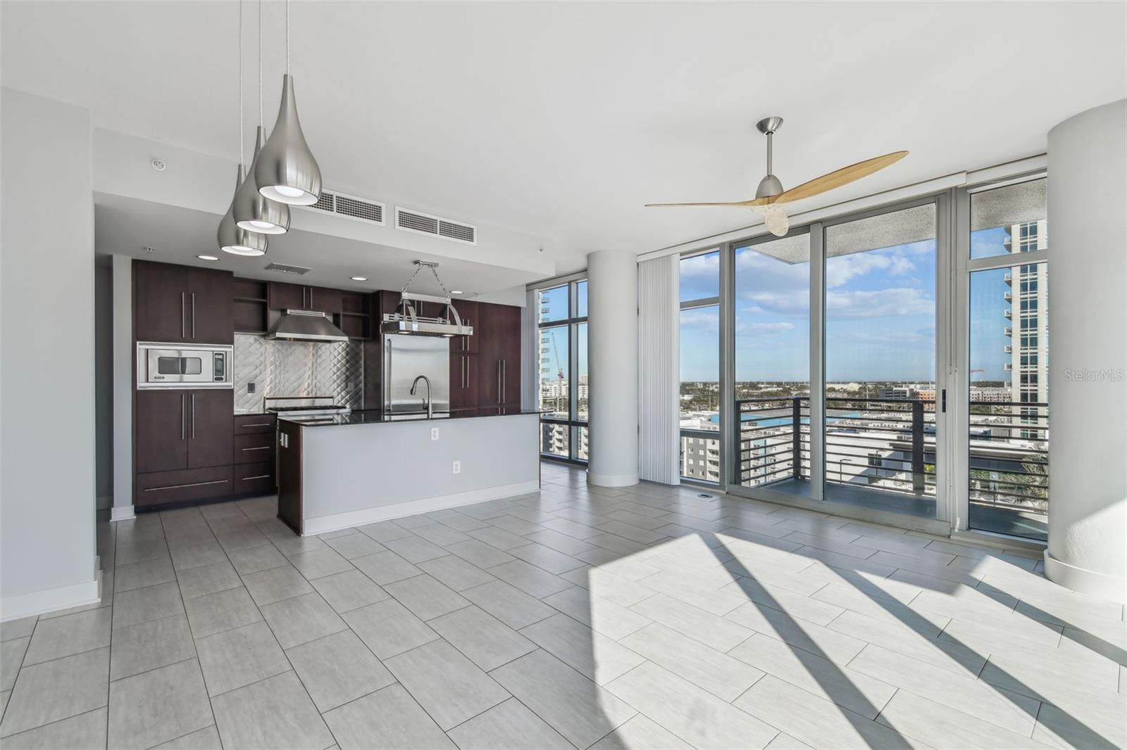 GRAND CENTRAL AT KENNEDY RESID - Residential