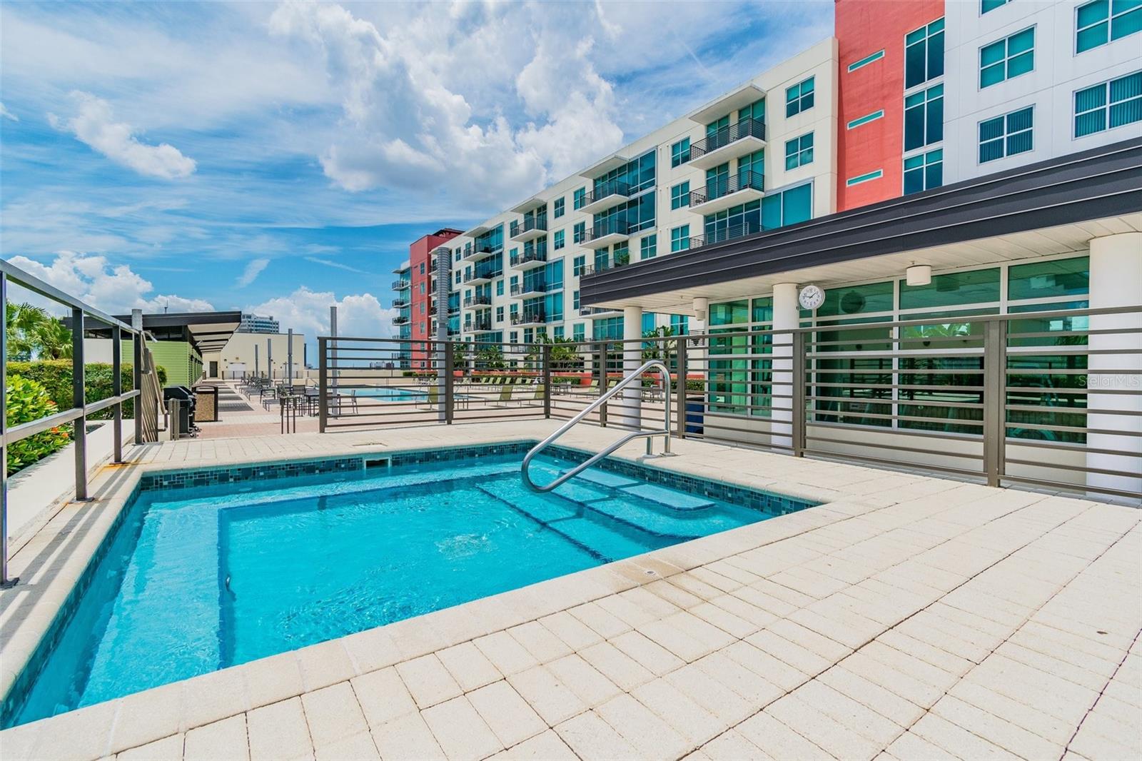 GRAND CENTRAL AT KENNEDY RESID - Residential