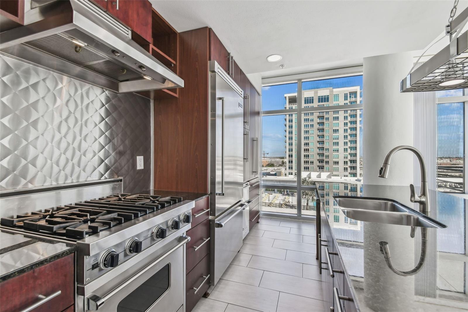 GRAND CENTRAL AT KENNEDY RESID - Residential