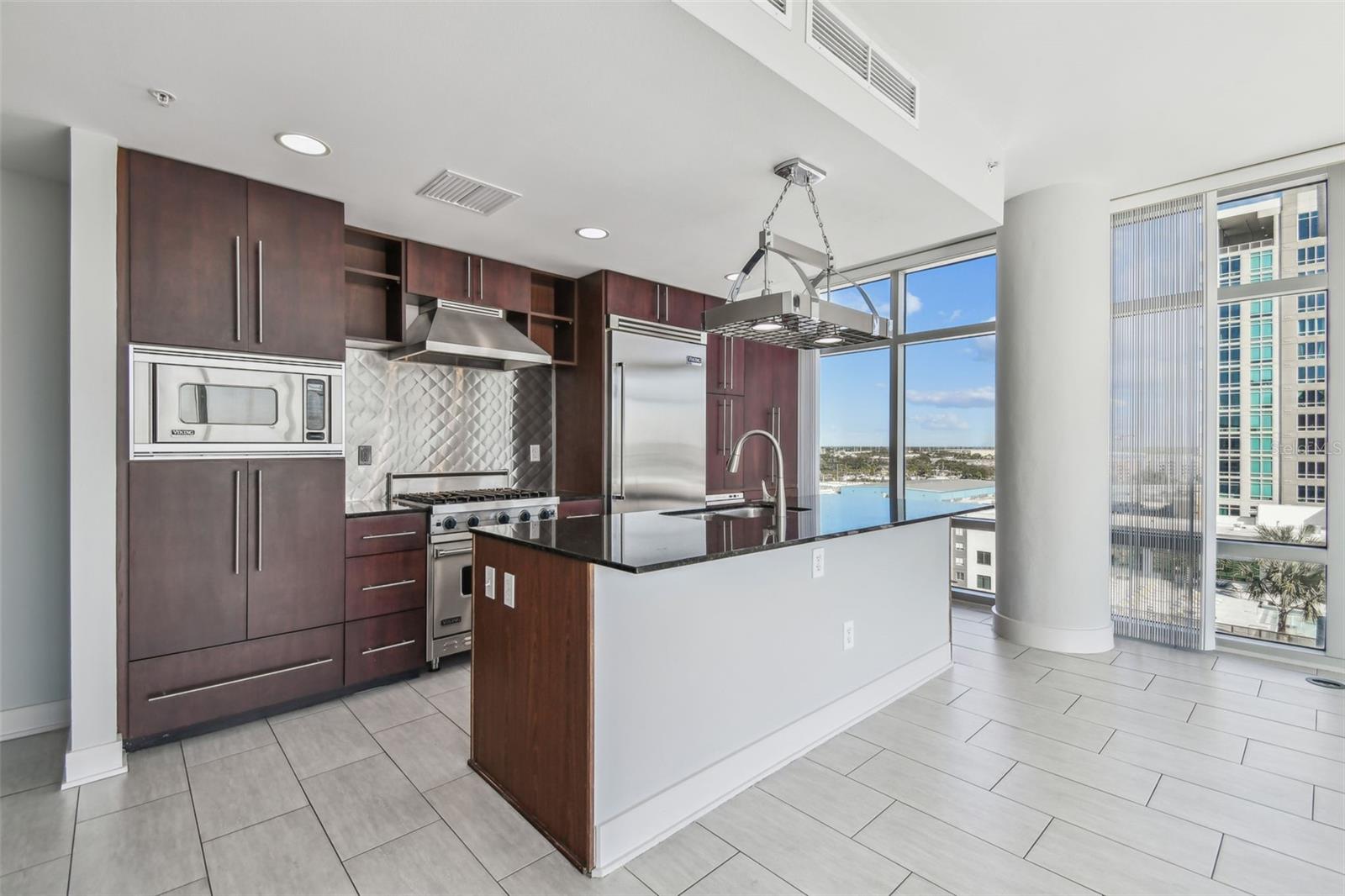 GRAND CENTRAL AT KENNEDY RESID - Residential