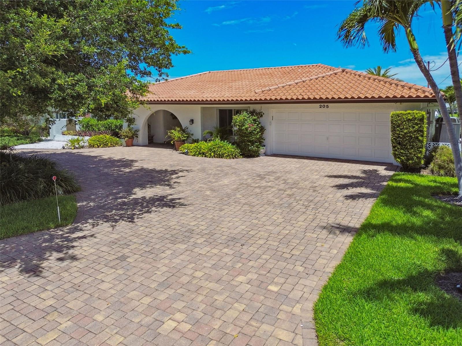 BILTMORE ISLES - Residential