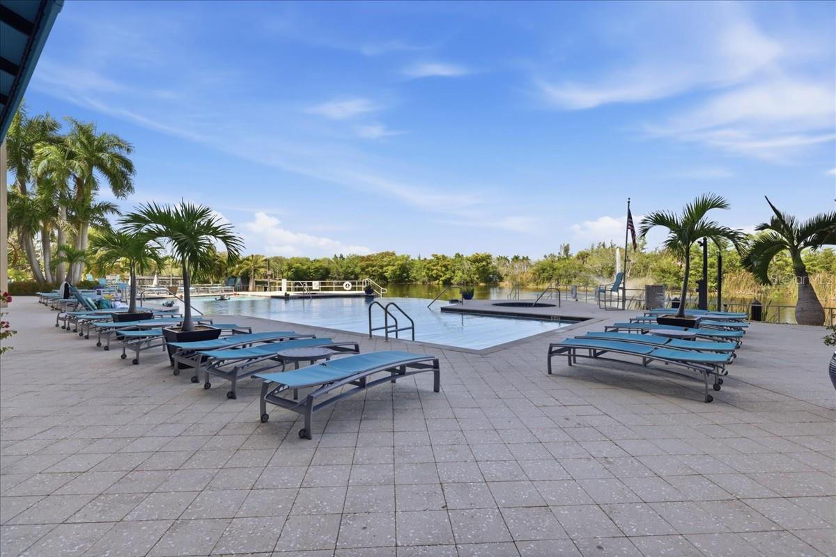 RIVA DEL LAGO - Residential