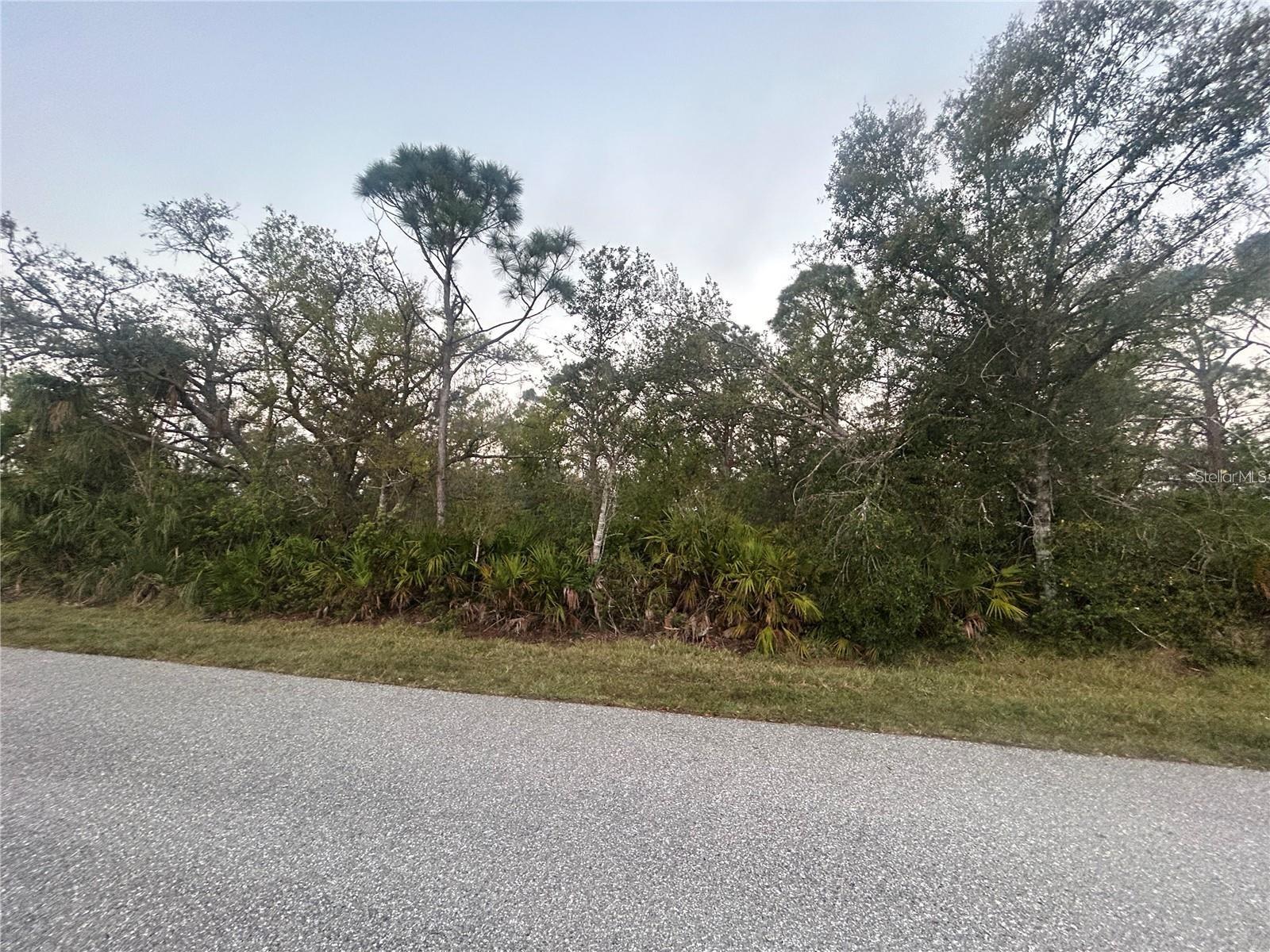 PORT CHARLOTTE SEC 069 - Land