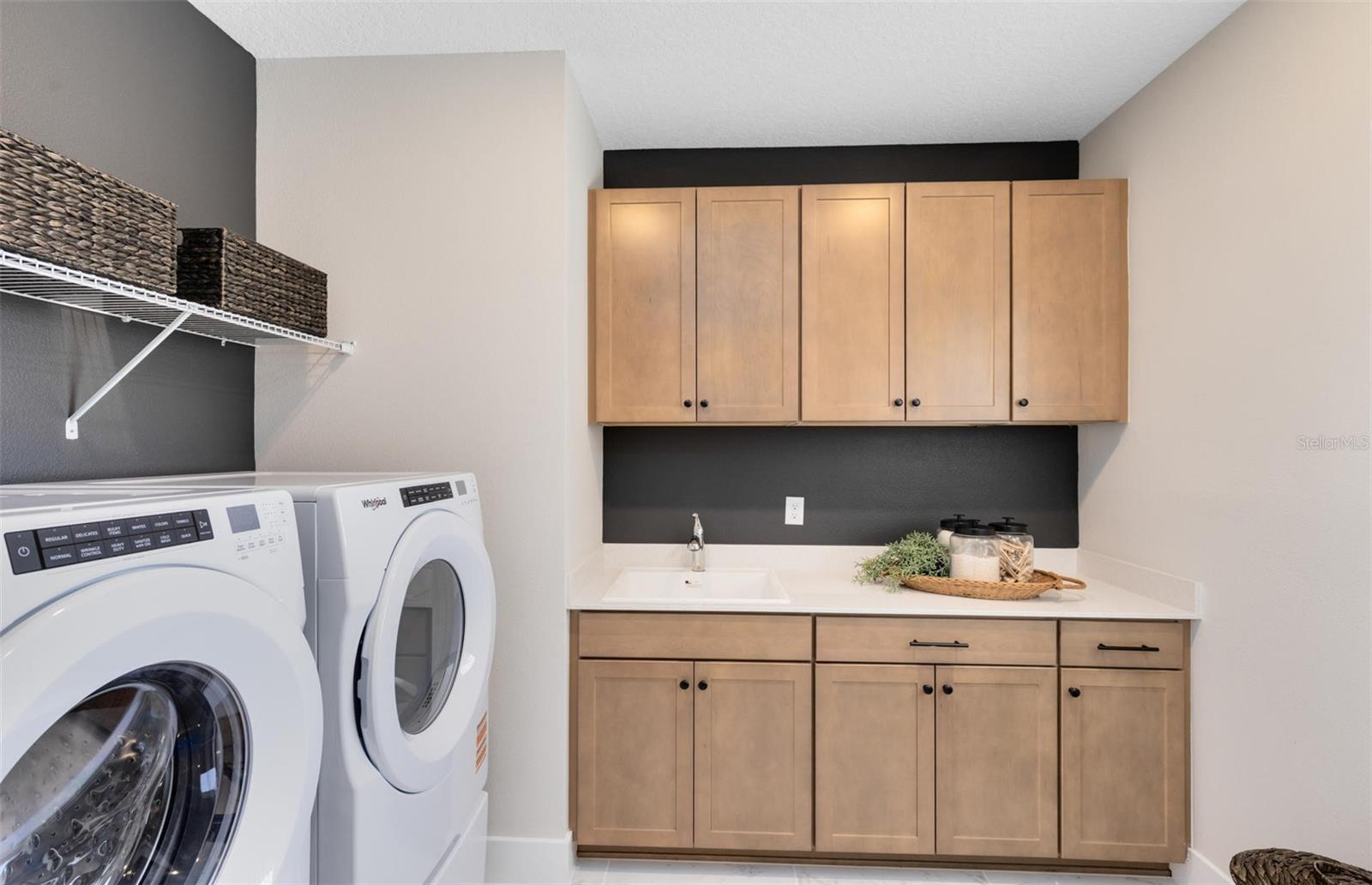 ESTATES AT NONA SOUND - Residential
