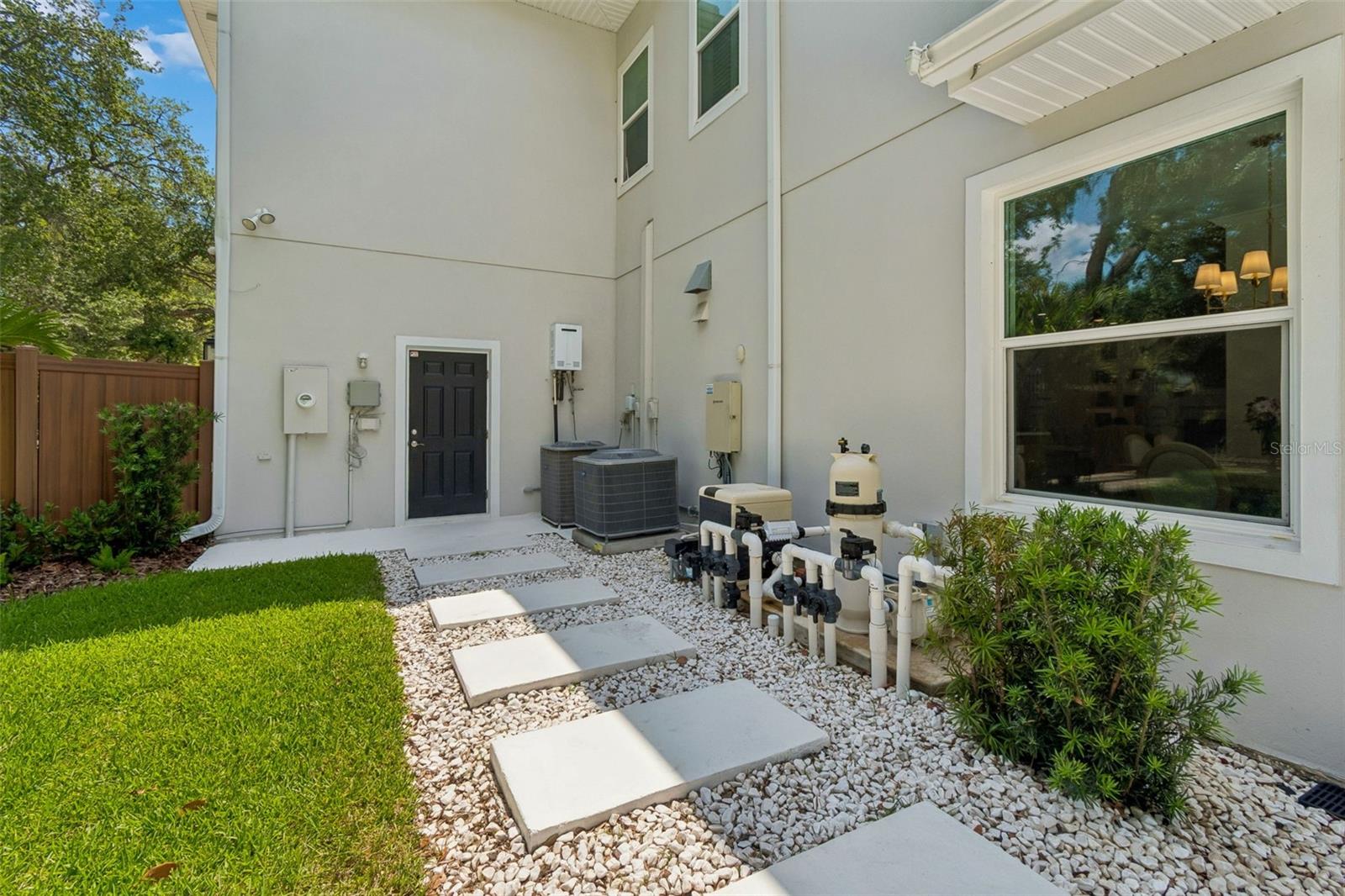 BARR CITY - Residential