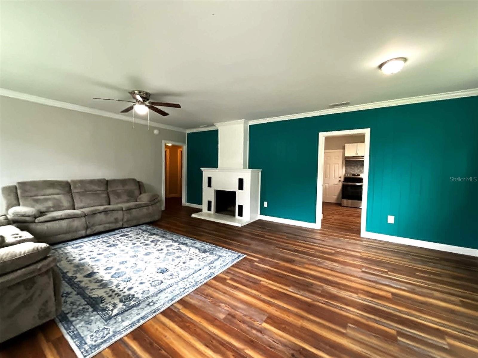 CRESCENT HILL - Residential