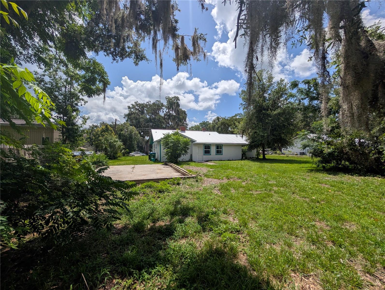 CRESCENT HILL - Residential