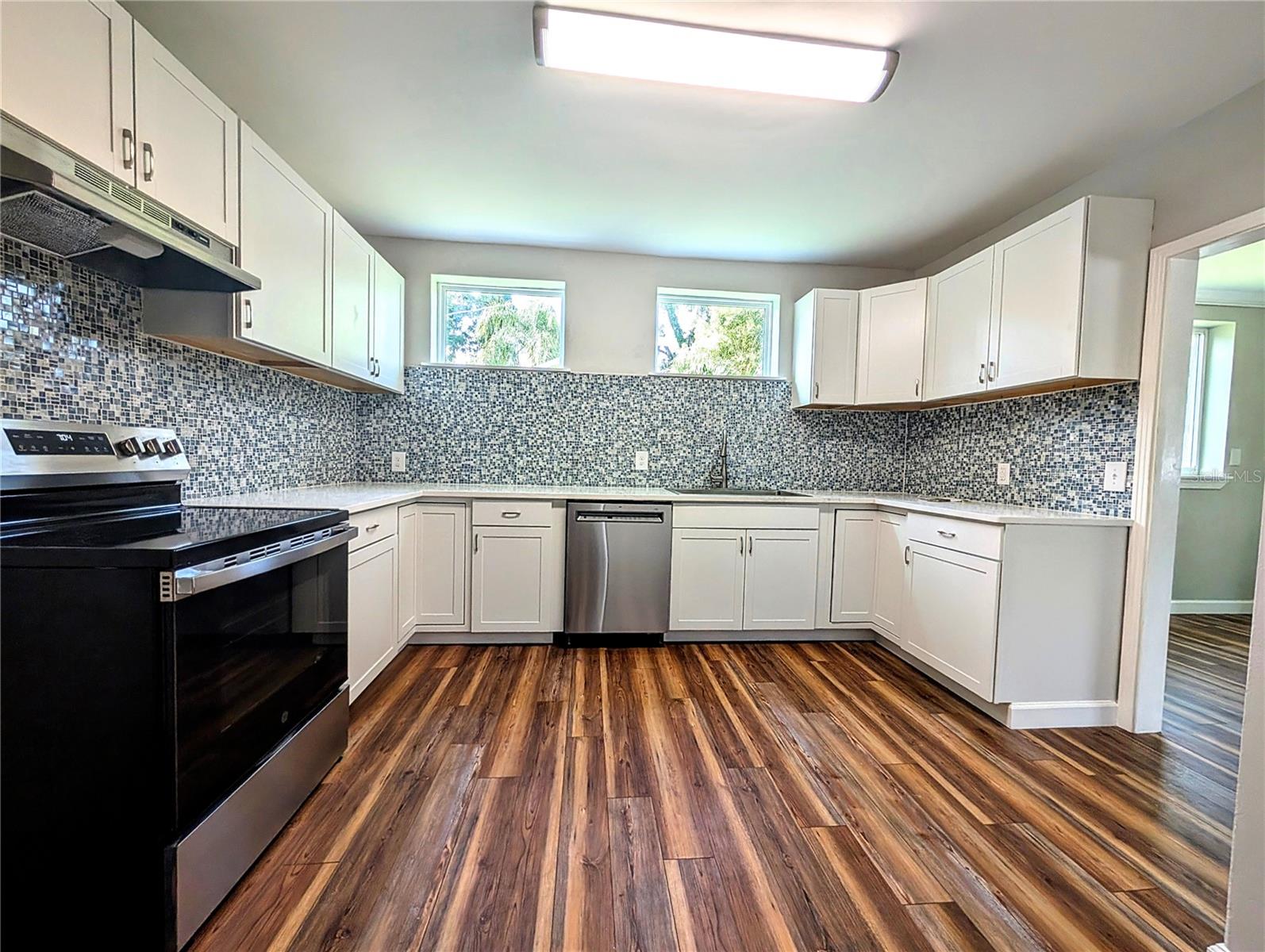 CRESCENT HILL - Residential