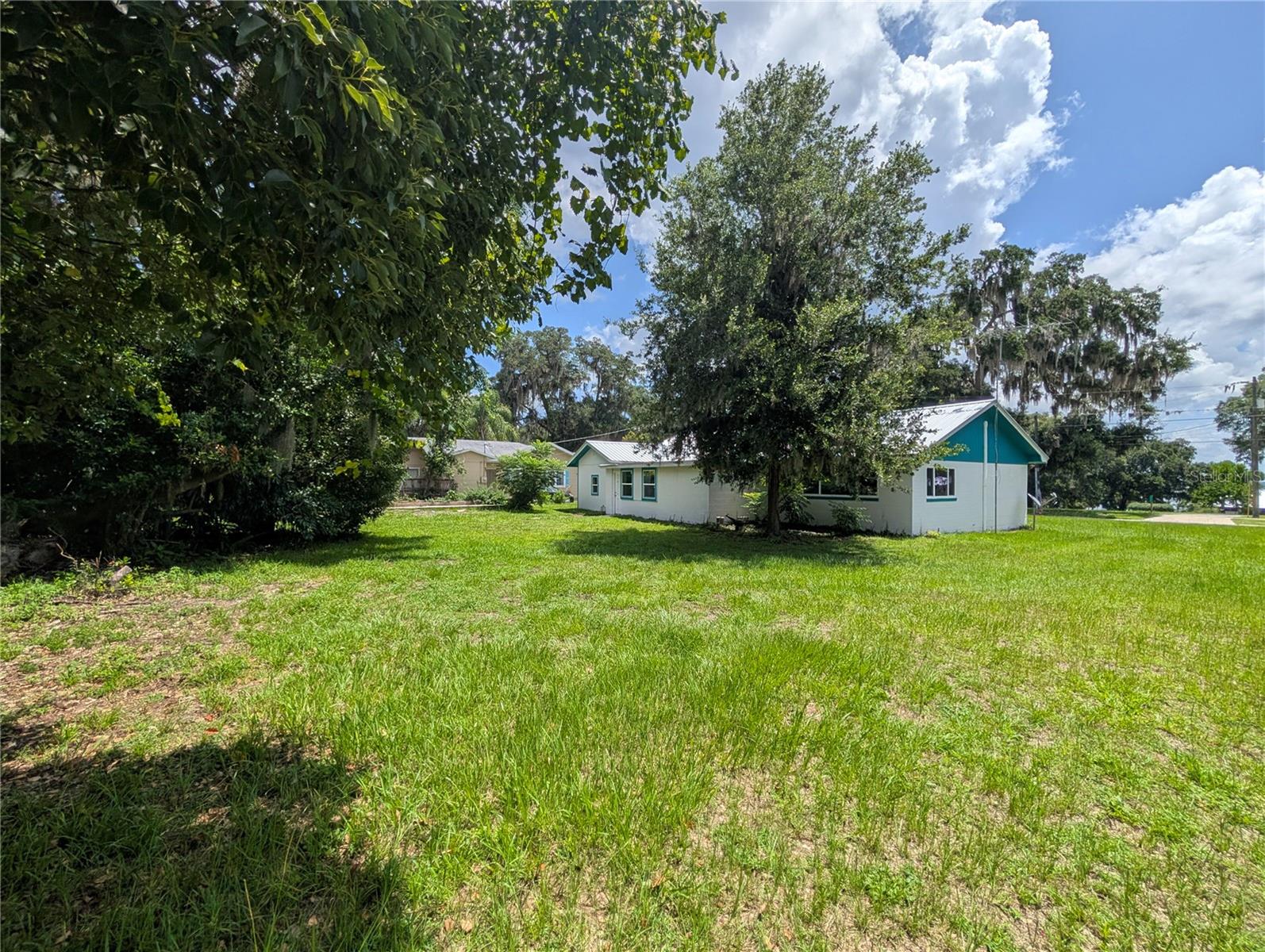 CRESCENT HILL - Residential