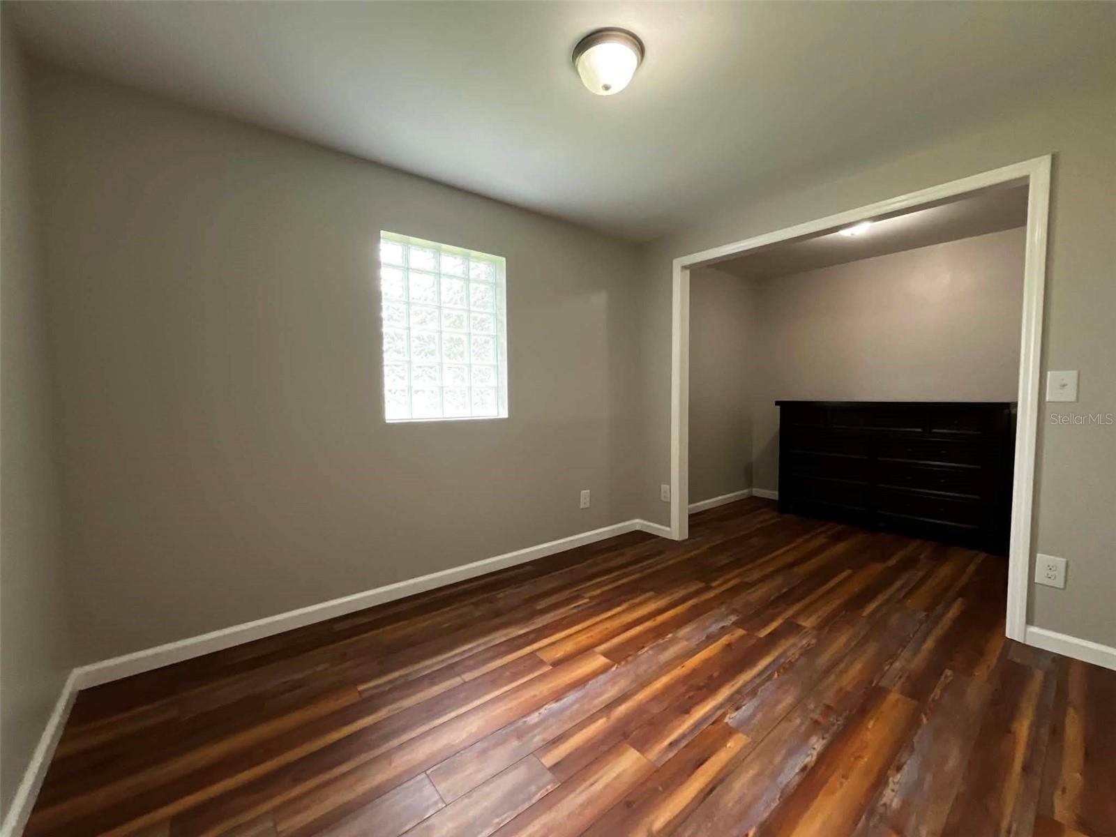 CRESCENT HILL - Residential