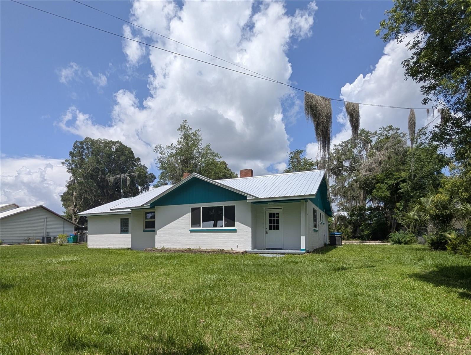 CRESCENT HILL - Residential
