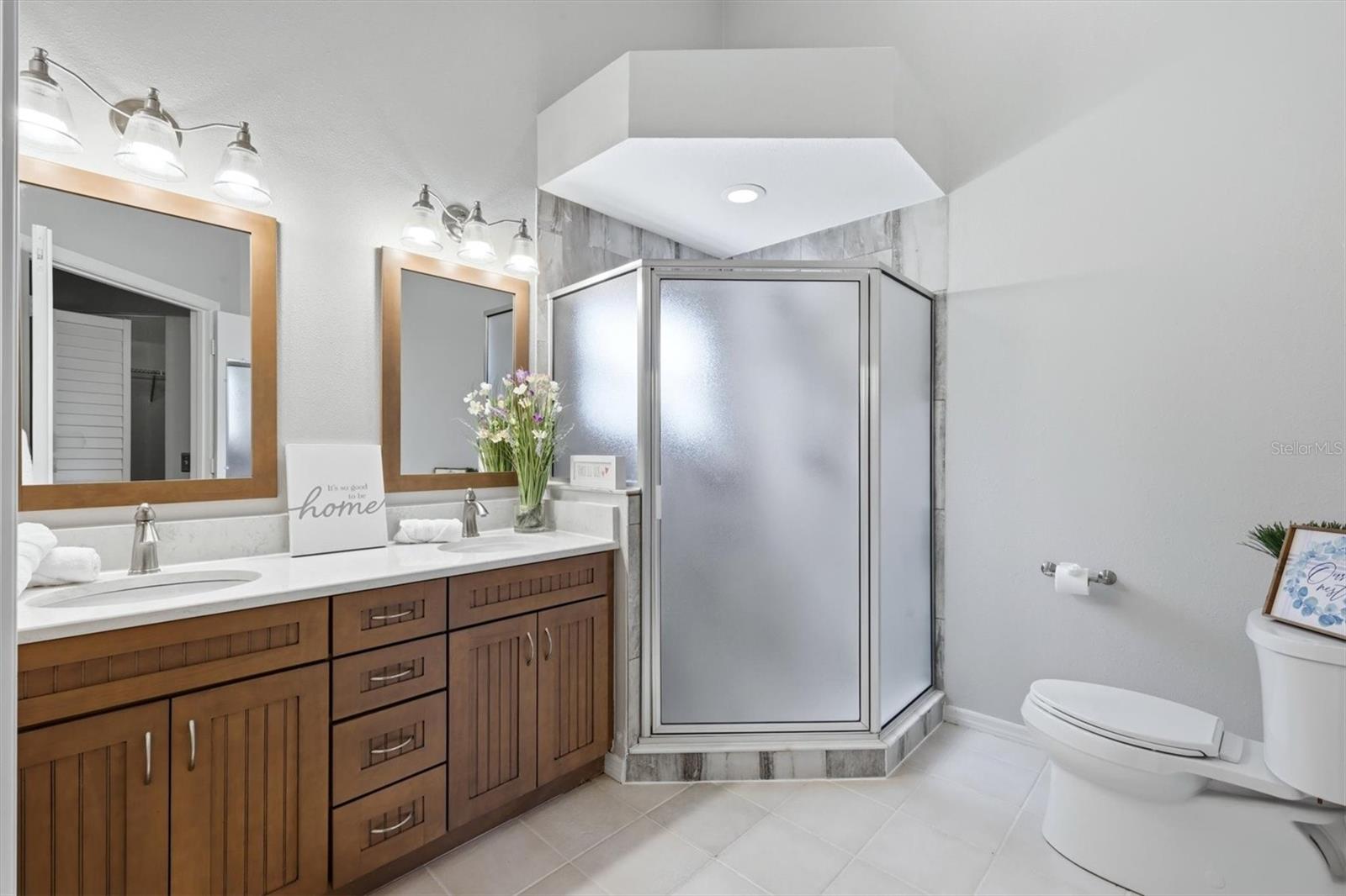 LONGWOOD VILLAS/TIVOLI - Residential