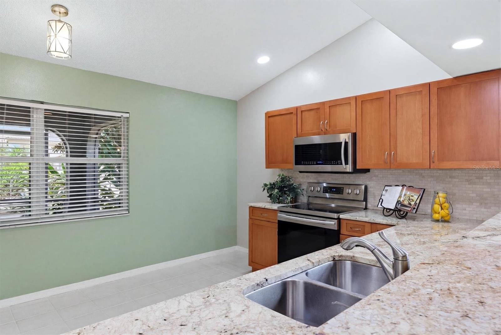 LONGWOOD VILLAS/TIVOLI - Residential