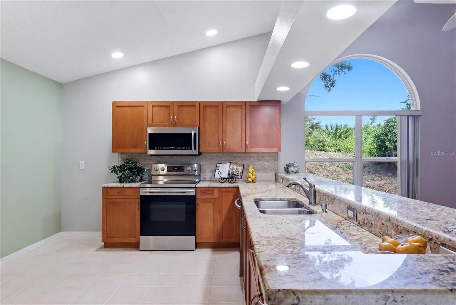 LONGWOOD VILLAS/TIVOLI - Residential