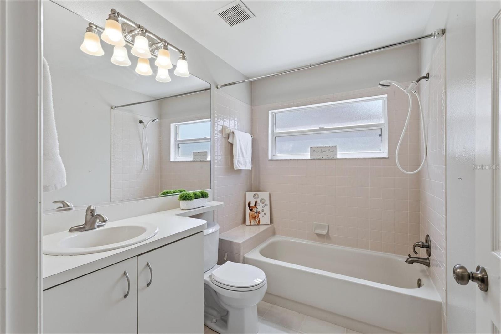 LONGWOOD VILLAS/TIVOLI - Residential