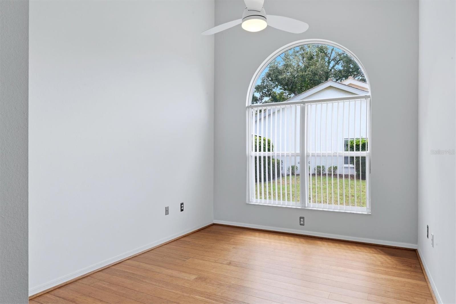 LONGWOOD VILLAS/TIVOLI - Residential