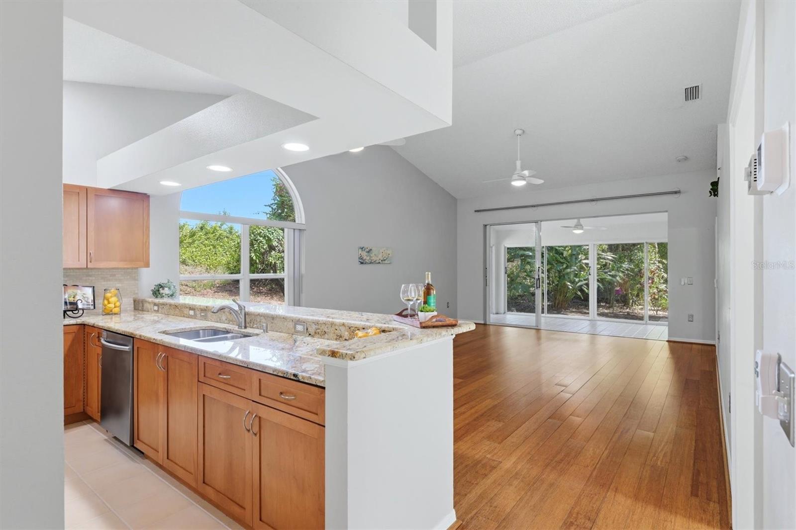 LONGWOOD VILLAS/TIVOLI - Residential