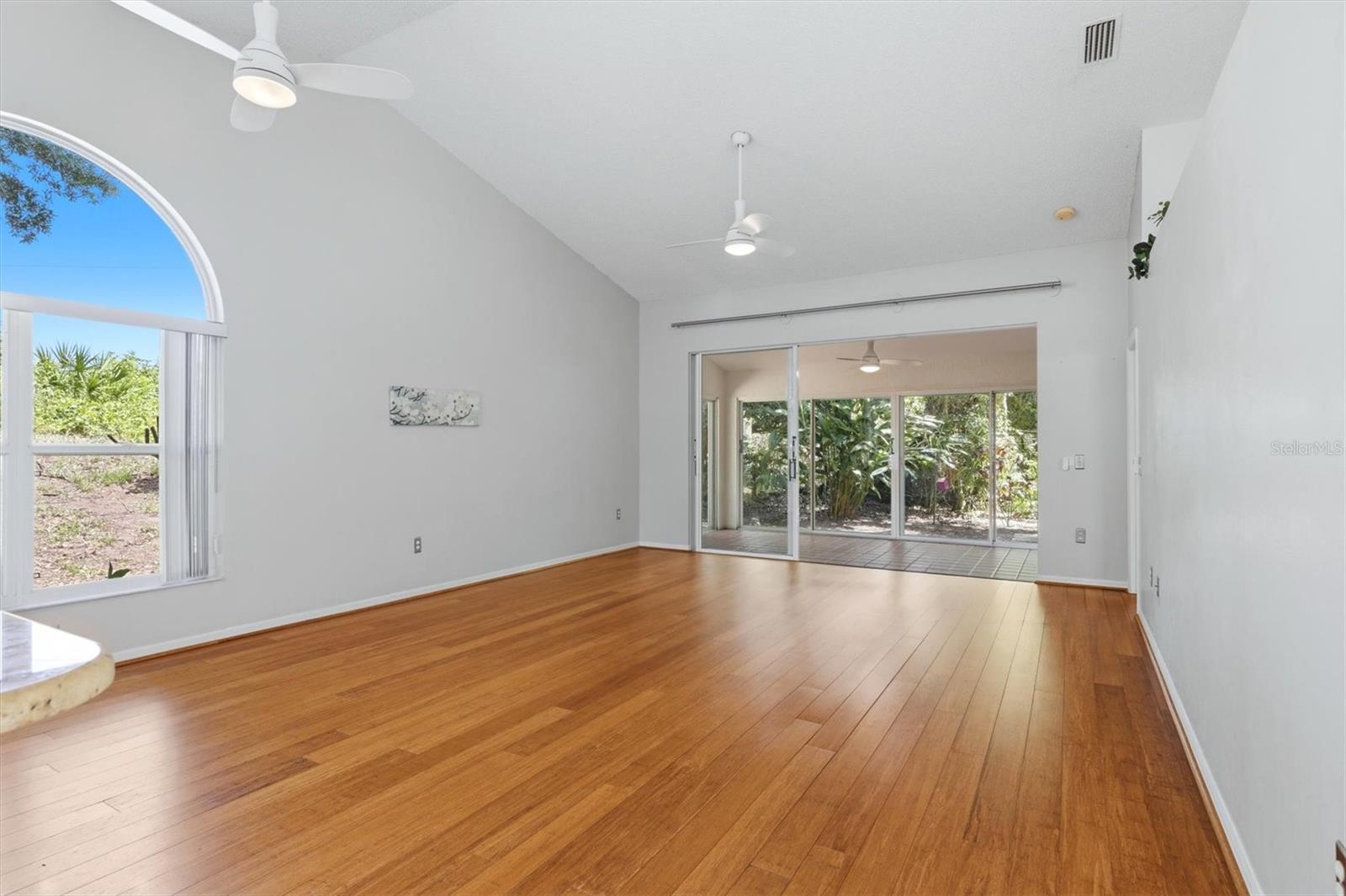 LONGWOOD VILLAS/TIVOLI - Residential