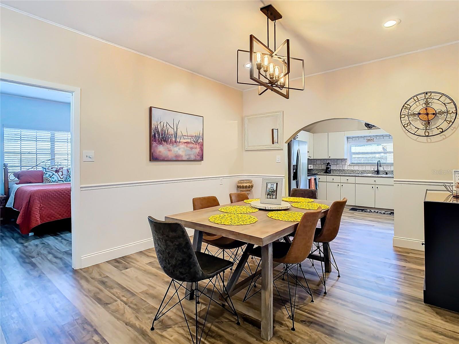JOHN H DREWS FIRST EXT - Residential Lease